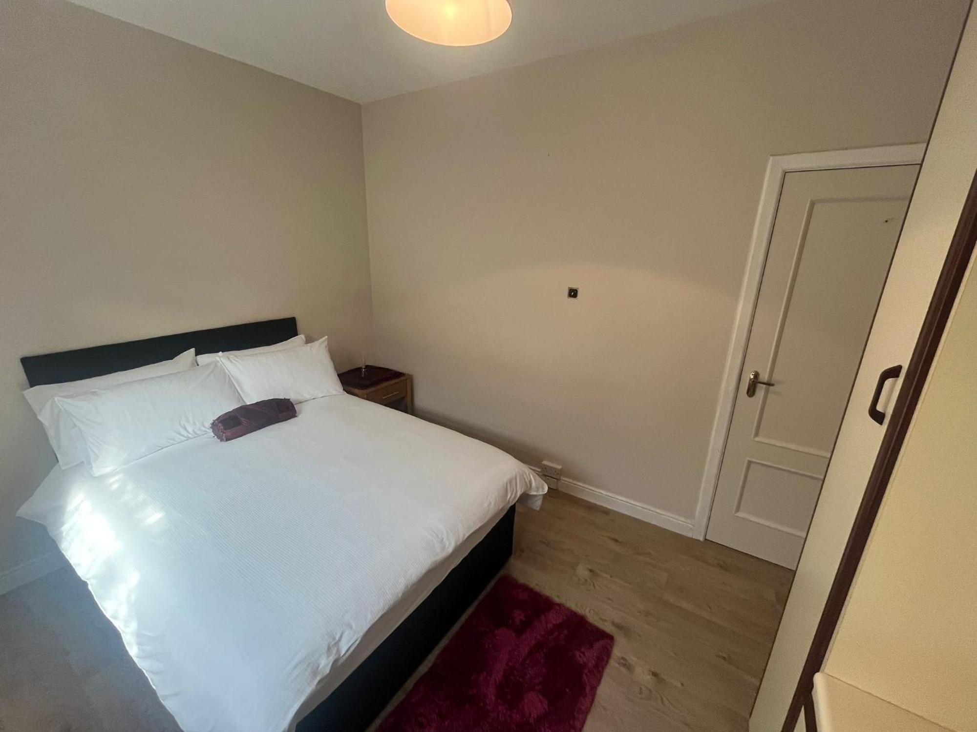 Yeats Lodge Self Catering Apartment And Bar Голвей Екстер'єр фото